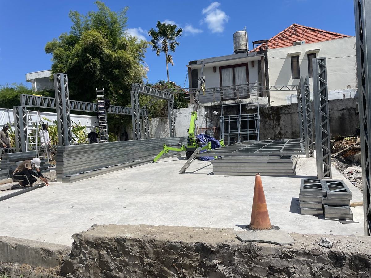 LGS truss columns and floor grid assembled on a Bali villa slab